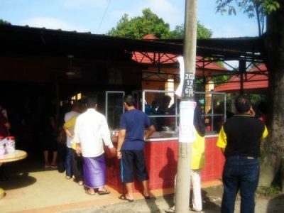 Warung-Nasi-Kerabu-Su-3