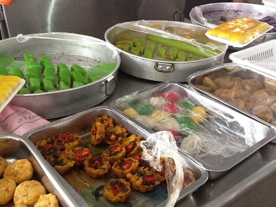 Perhentian Kuih Kampung