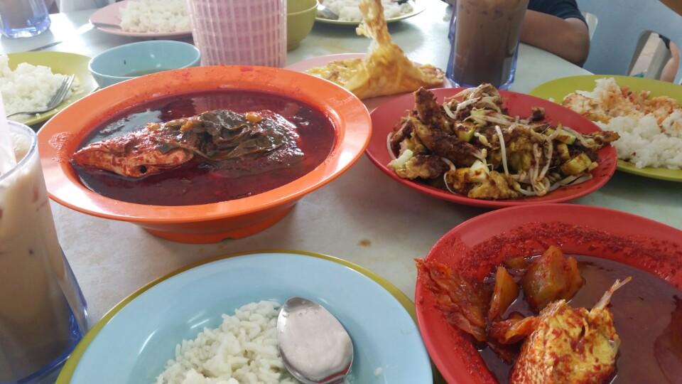 Mak Limah Asam Pedas