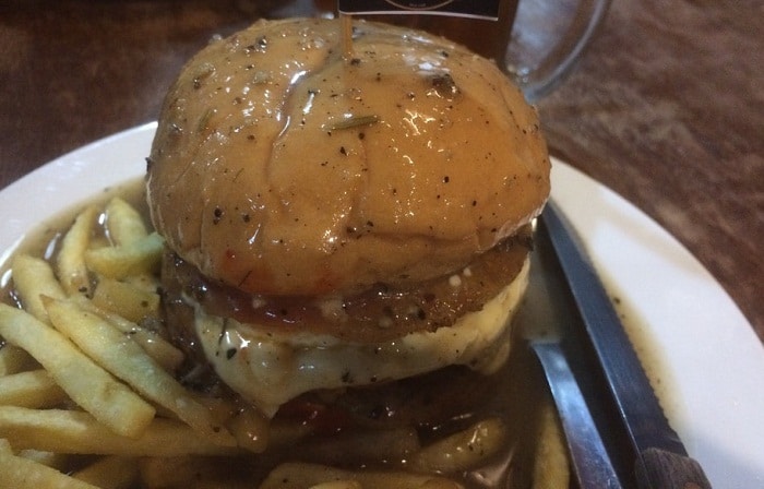 8 Miles Burger Banjir