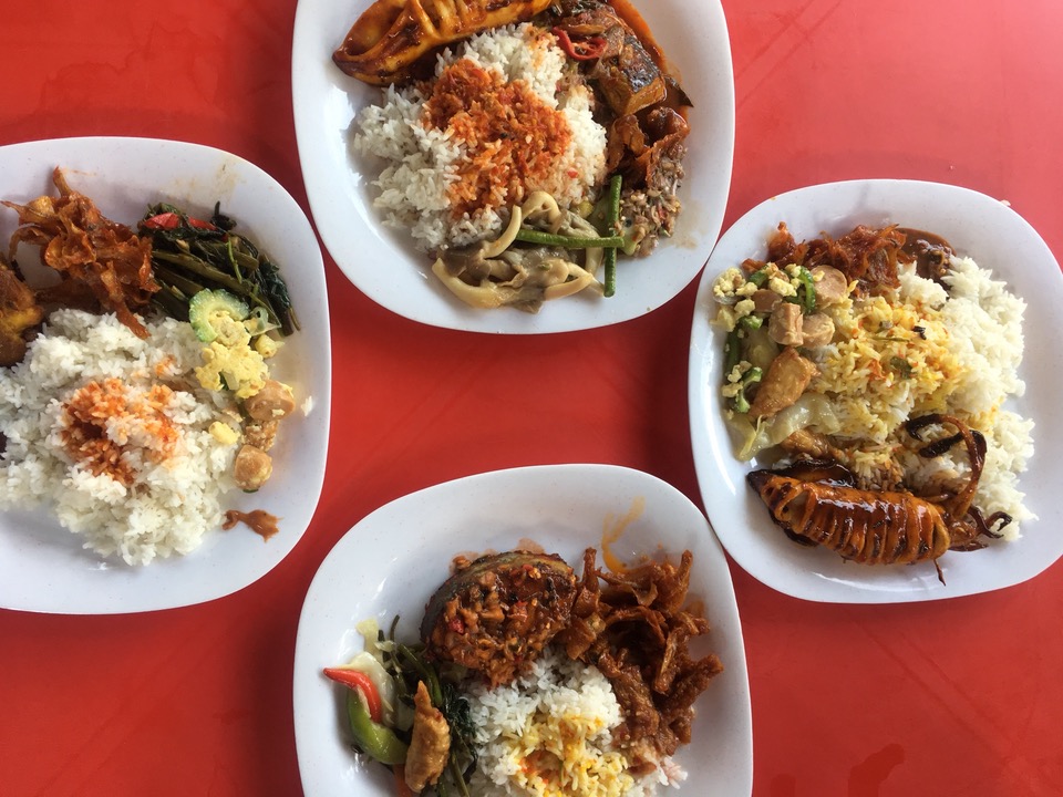 Warung Aja Selera Kampung