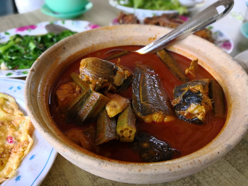 Pemandangan pelbagai hidangan dan tempat makan menarik di Taiping, Perak.
