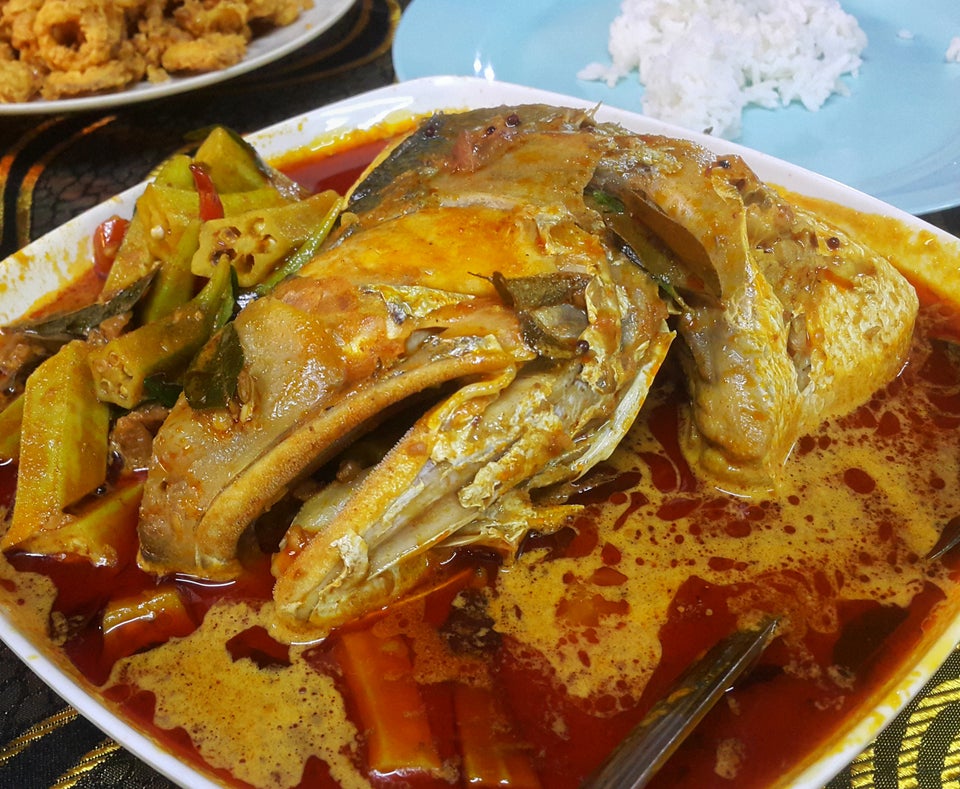 Pelbagai tempat makan menarik dan sedap di Langkawi untuk pelancong.