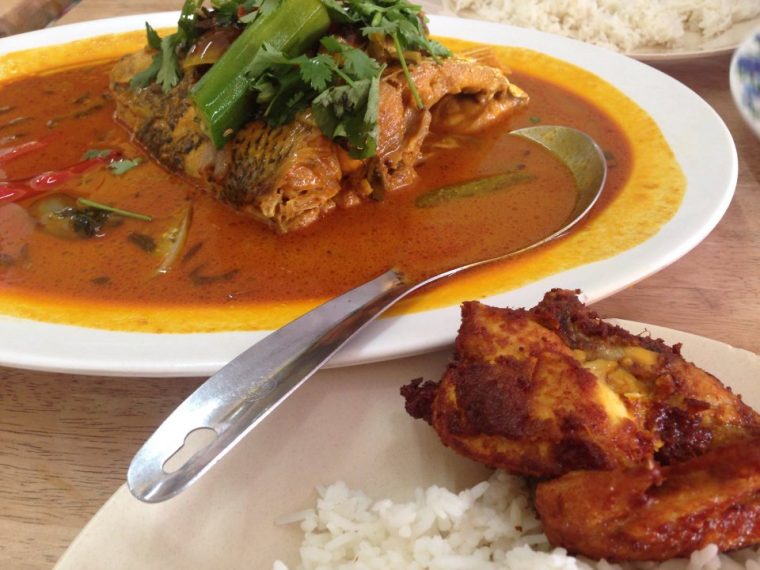 kari ikan ayam goreng @ lot 85