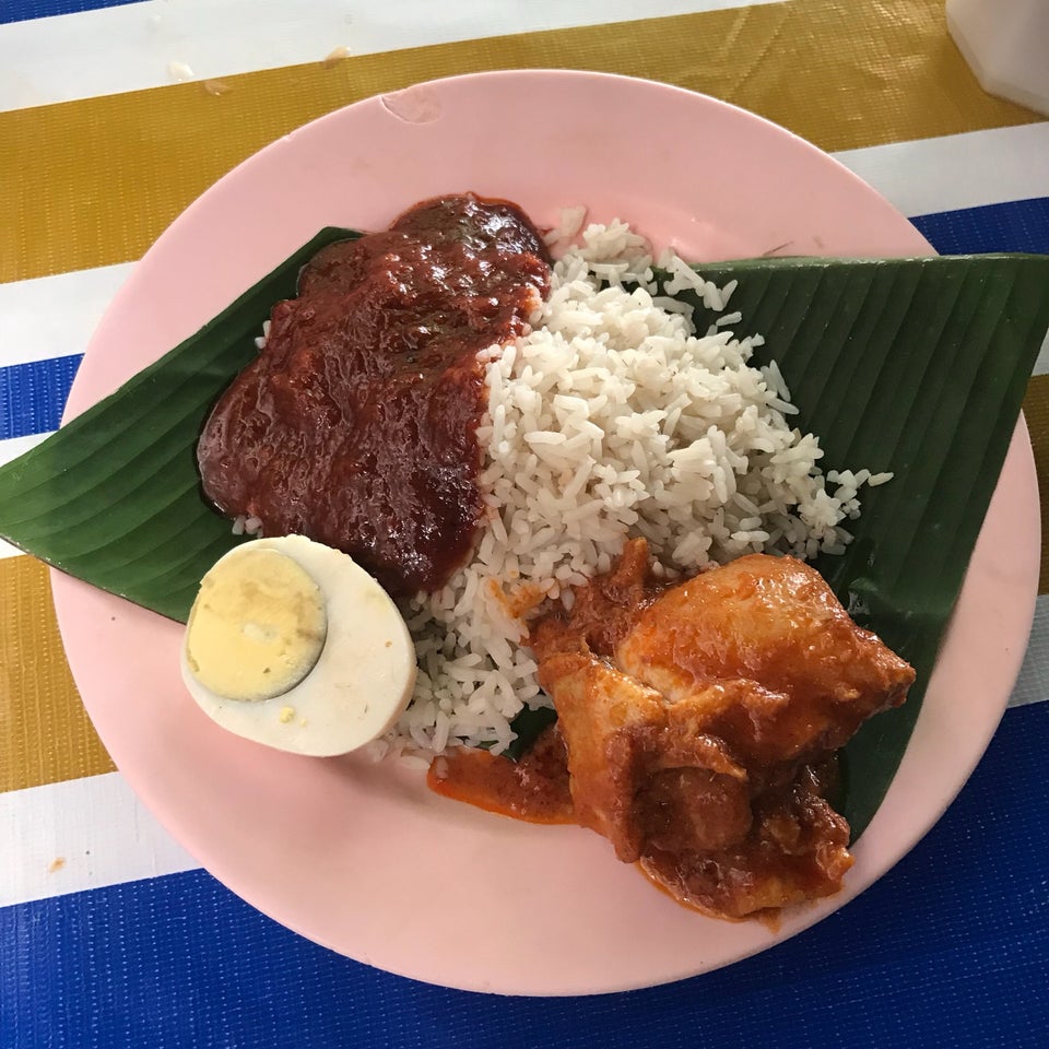 nasi lemak pak hasan @ lokasi sarapan pagi kl