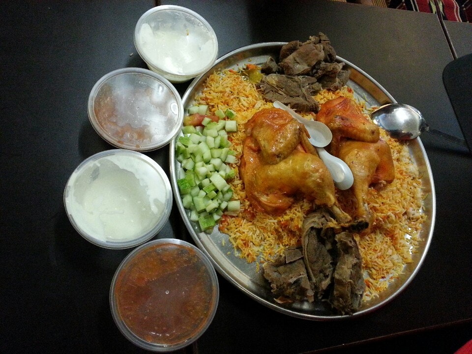 Nasi Arab atau mandi lamb dengan daging
