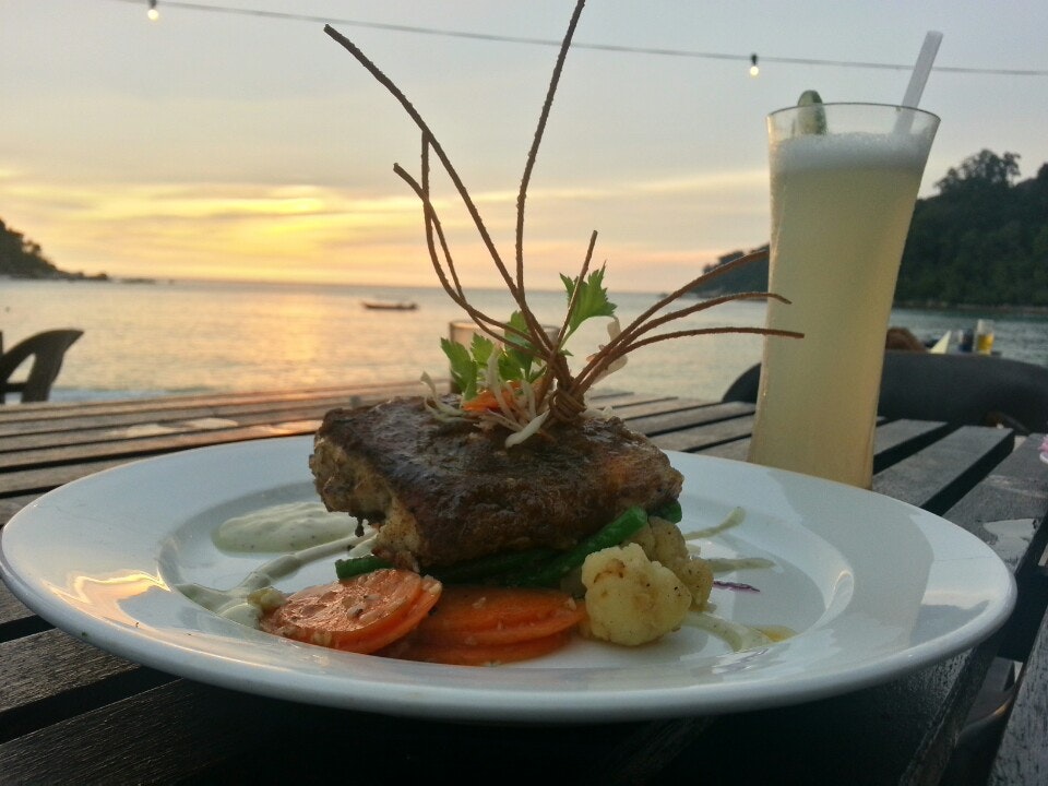 Dalaman Daddy's Café yang selesa