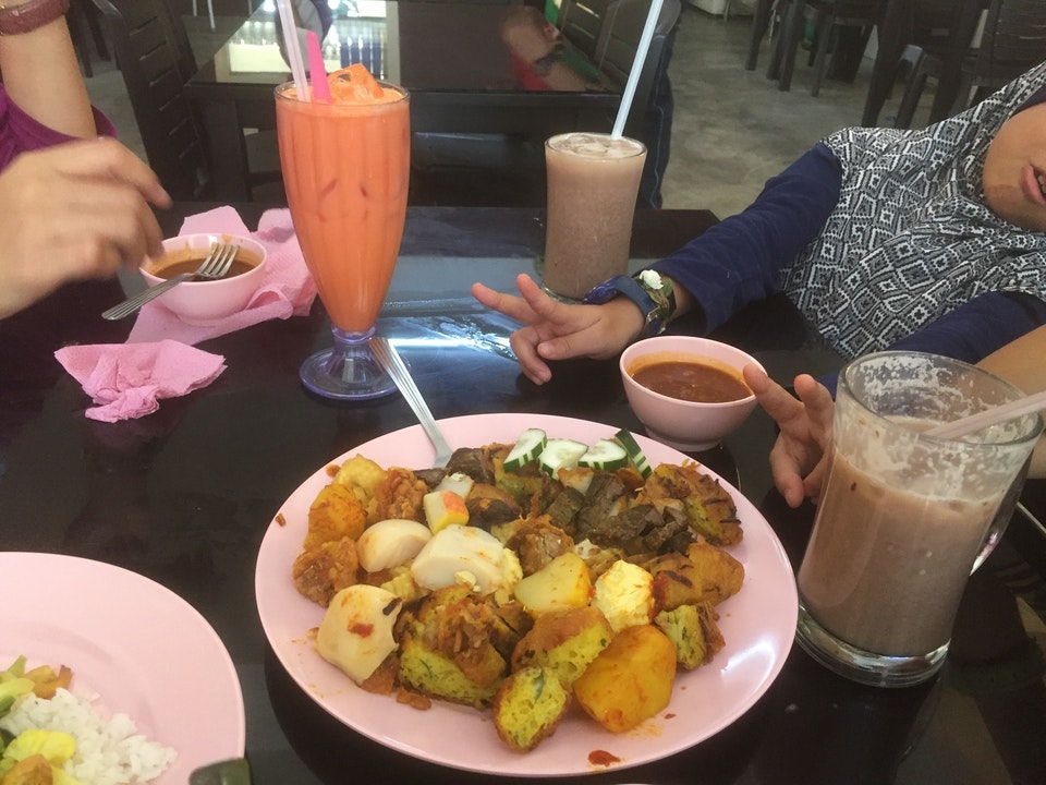 Rojak Manjung dengan kuah pekat
