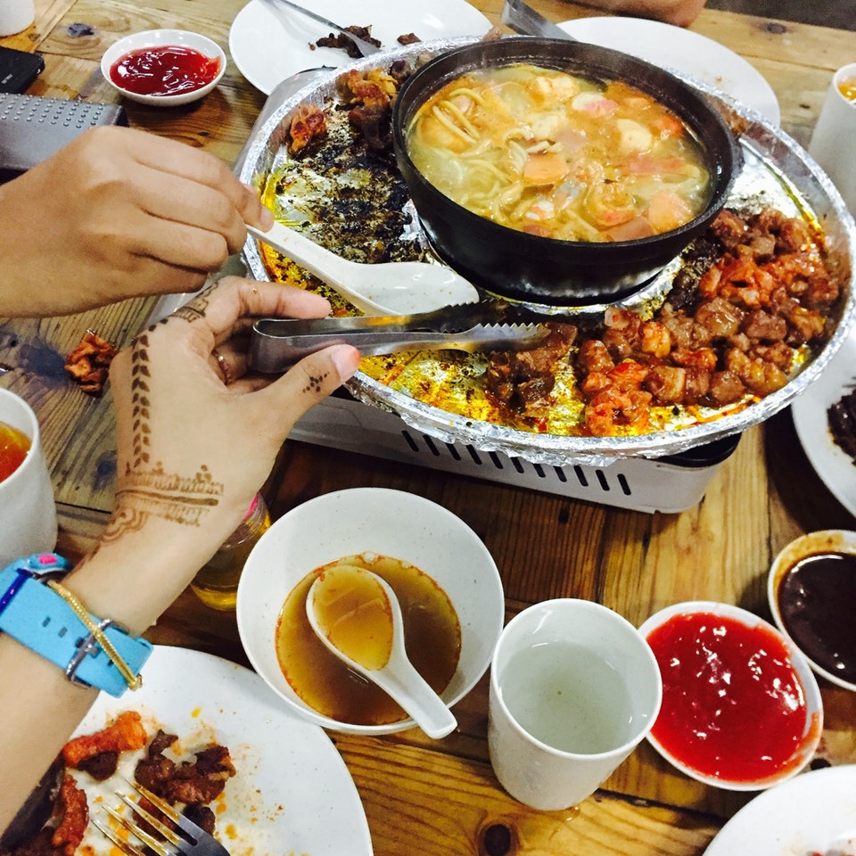 Anjung Pauh Steamboat & Grill