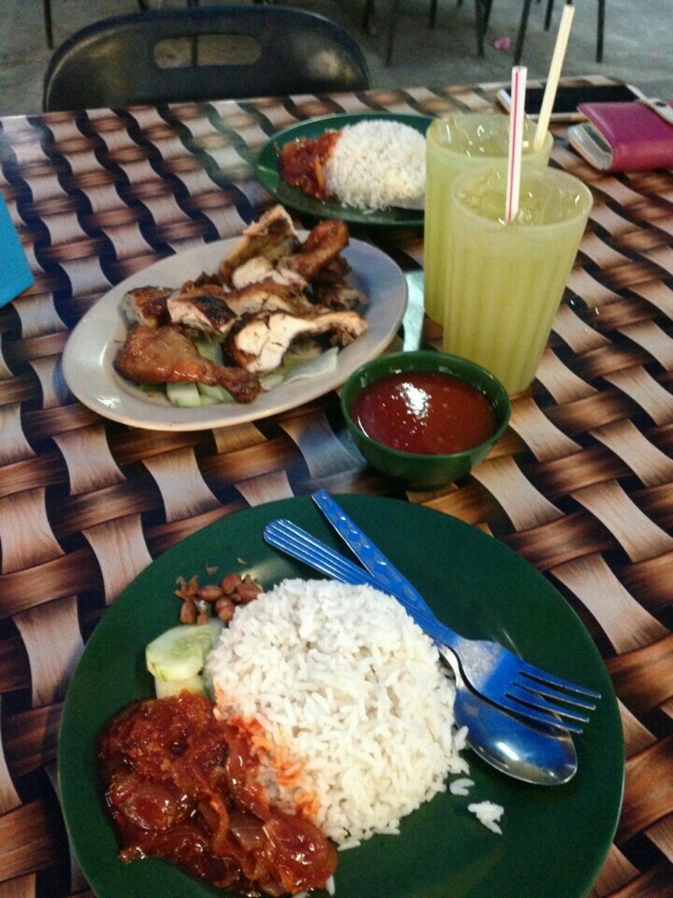 Ayam Golek Dara