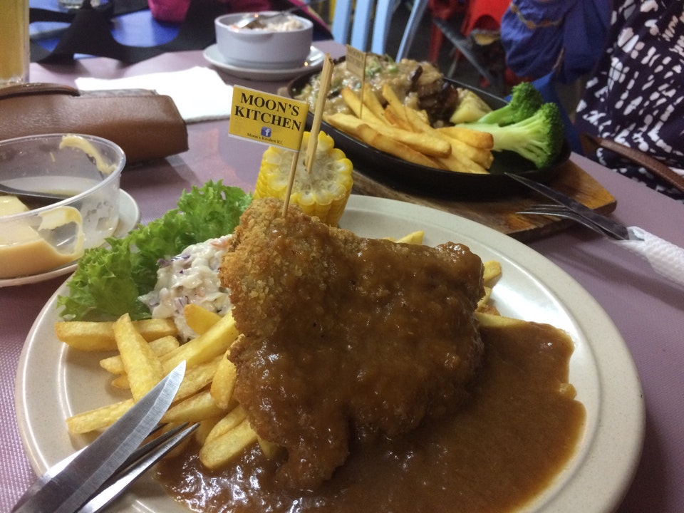 Restoran Moon's Kitchen di Kuala Lumpur