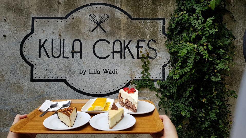 Suasana dan kek Mango Cheesecake di Kula Cakes Kuantan