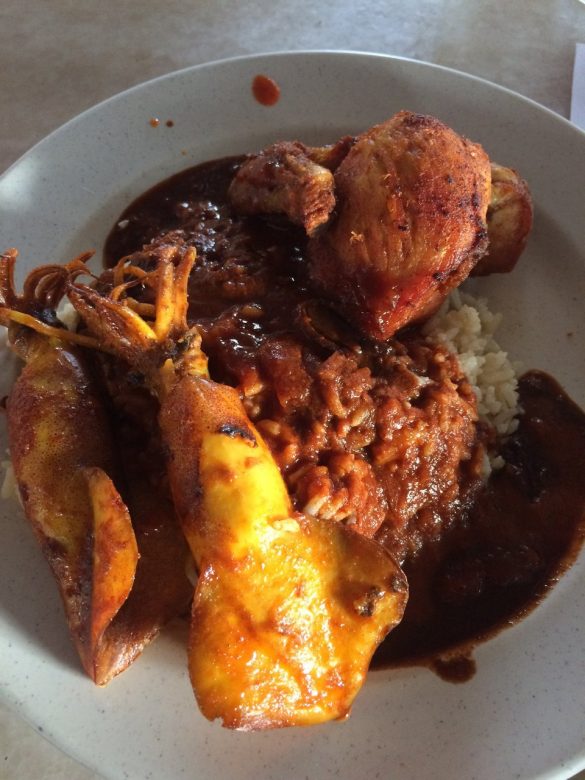 Nasi Kandar Ayam Kampung Goreng di Restoran Nasi Kandar Haji Ramli, Simpang Empat Kedah
