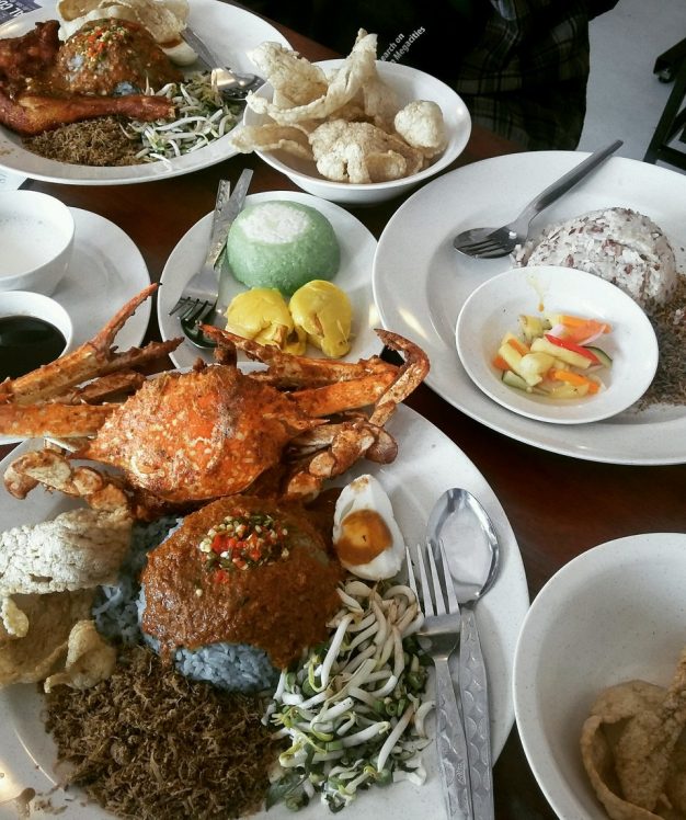 Hidangan Nasi Kerabu Daging Kambing di Restoran Nasi Kerabu Cikgu CT