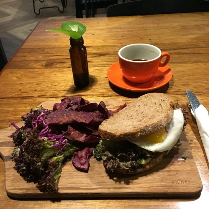 Pelbagai kafe elegan dan sedap di Taman Tun Dr Ismail (TTDI)