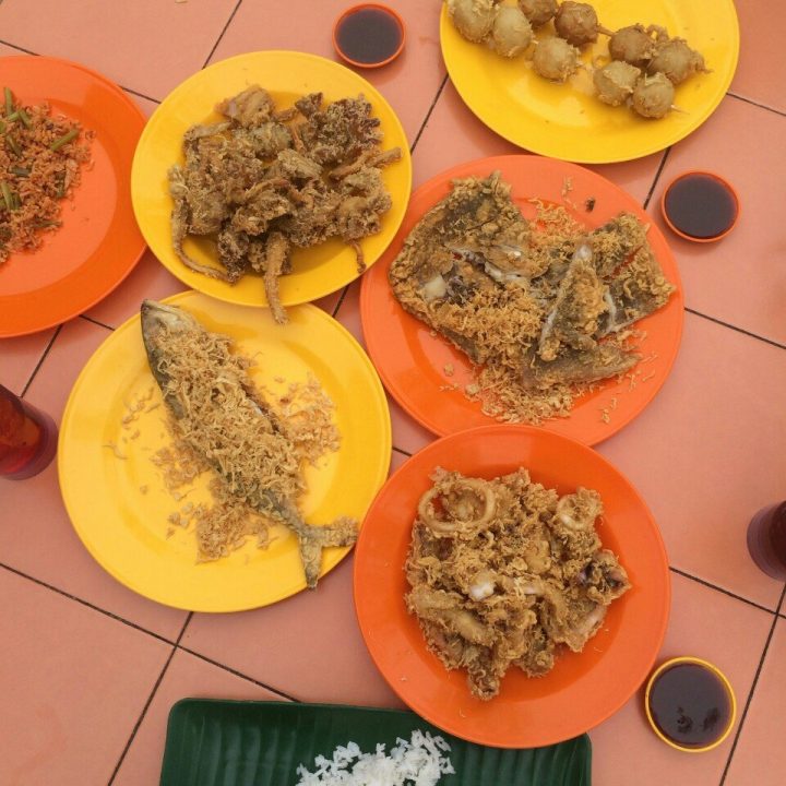 Lauk Goreng Tepung @ Warung Adik Beradik (Sri kolam)