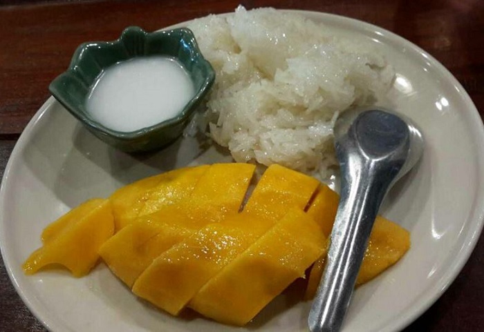 Pulut Mangga @ Farida Fatornee