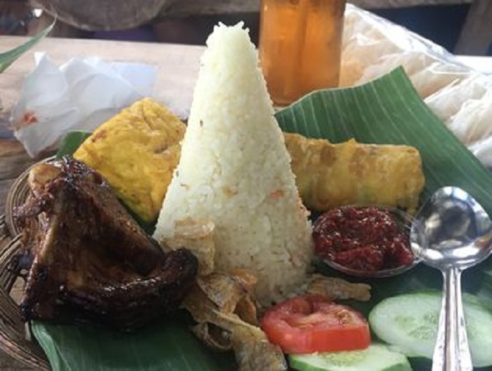 Nasi Ayam Penyet @ Lutung Kasarung