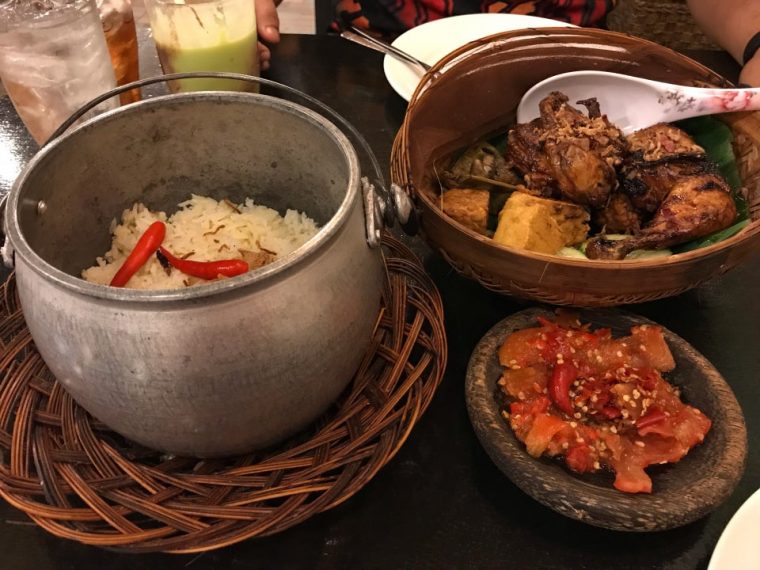 rumah makan cibiuk