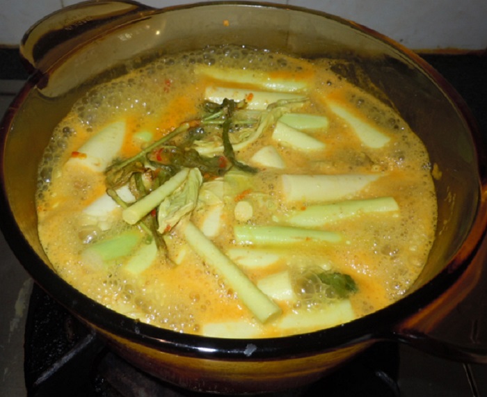 Gulai Keladi Kemahang