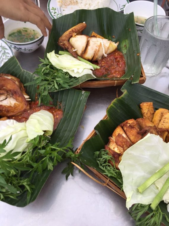 ayam penyet @ assalam