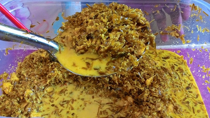 Gulai Pucuk Asam Gelugur