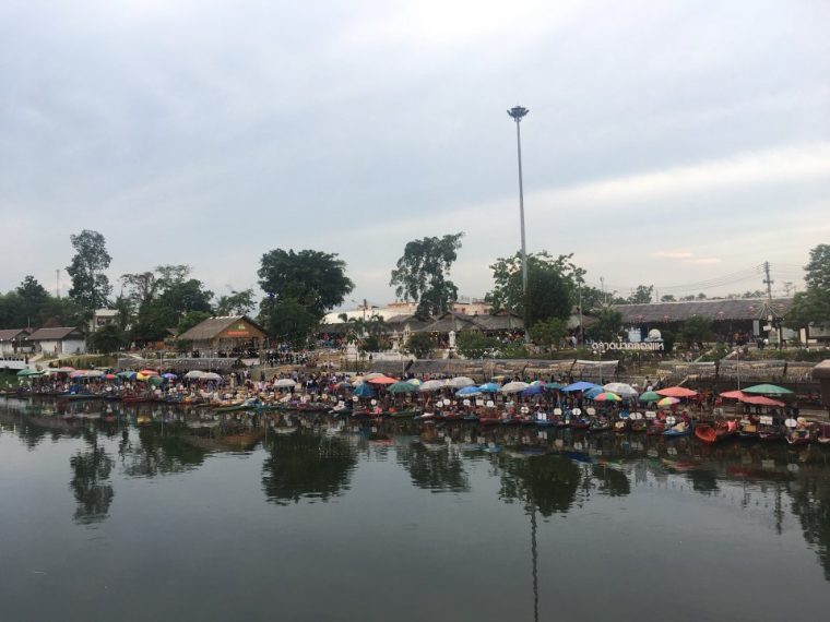 hatyai floating market