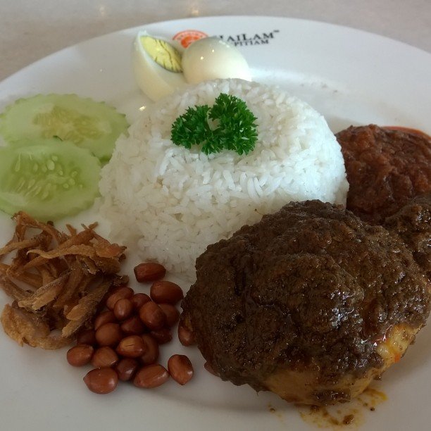 nasi lemak @ hailam kopitiam