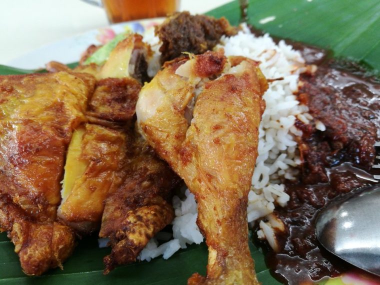 Pelbagai tempat makan best di Serdang yang wajib dicuba.