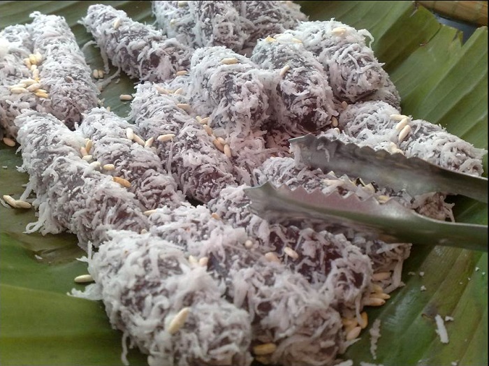 Kuih Ulat Bulu