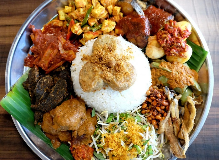 Nasi ambeng