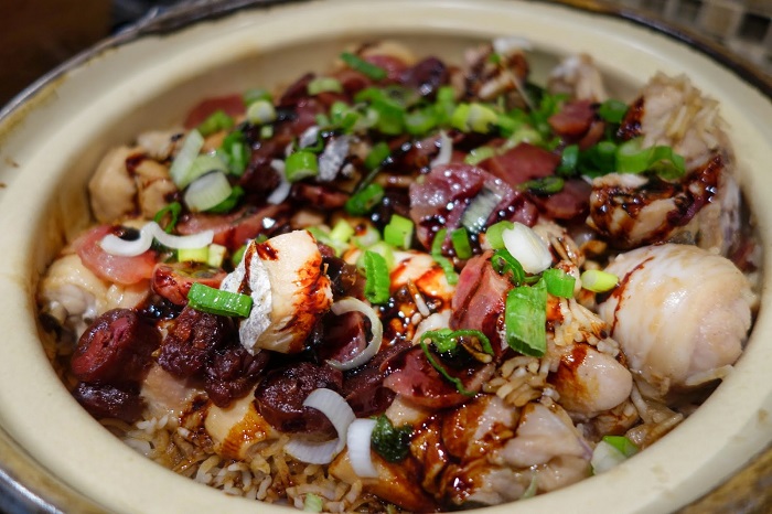 Nasi ayam claypot