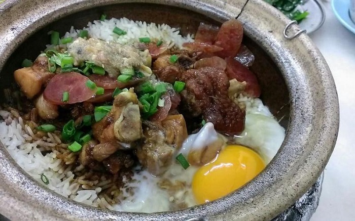 Nasi ayam claypot
