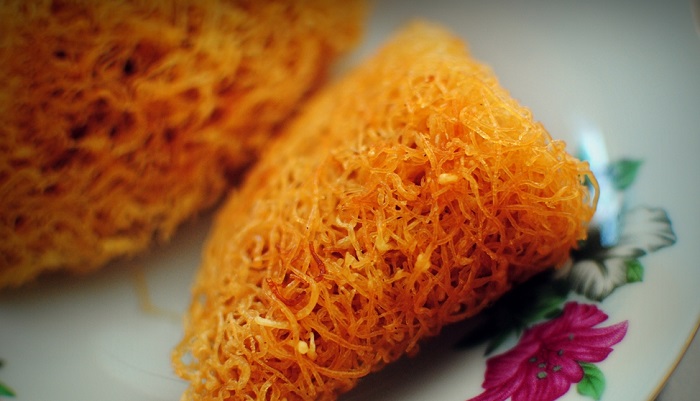 Kuih sarang semut