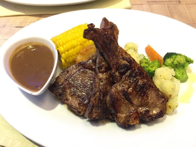 Rib eye steak dari Fisherman's Grill
