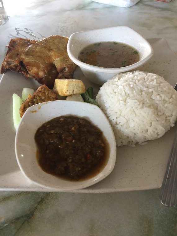 nasi ayam penyet @ ateh corner