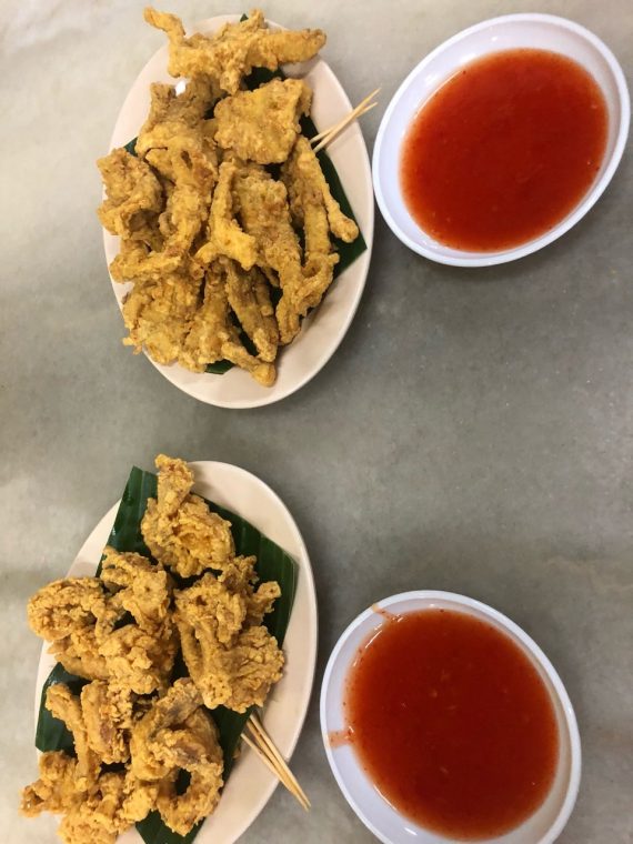 Sotong goreng tepung di Idrus Ikan Bakar