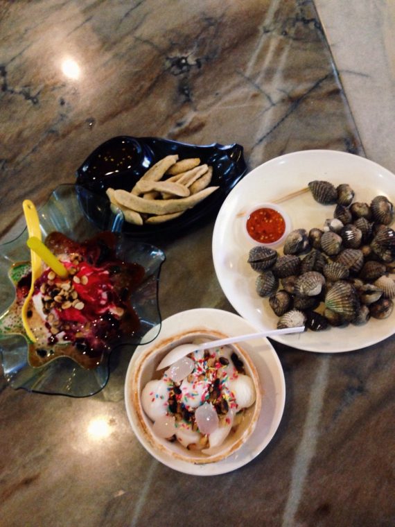 Kerang bakar dari Wira Seafood Batu Caves