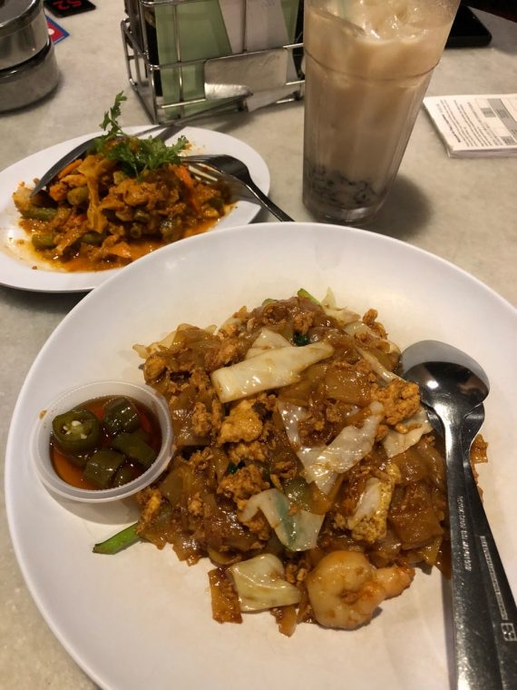 kuey tiaw @ pak li kopitiam