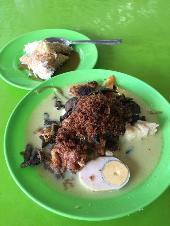 lontong @ alfiyah lontong jawa asli kampung baru