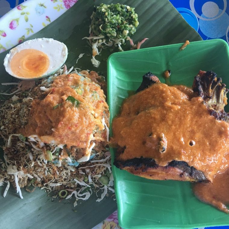 nasi kerabu ayam percik @ warung ganu labuan