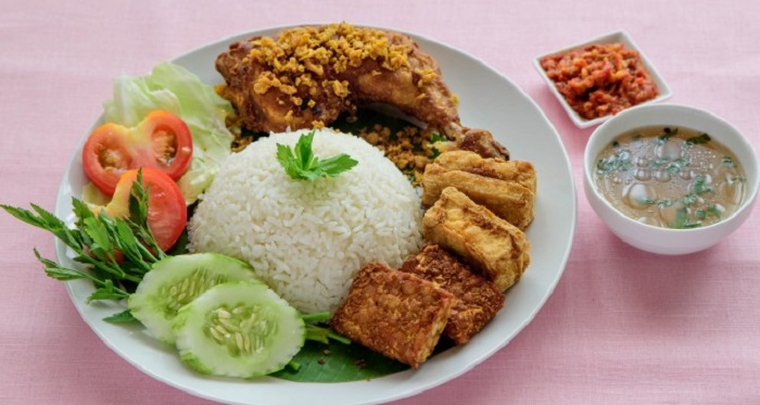 Nasi Ayam Penyet