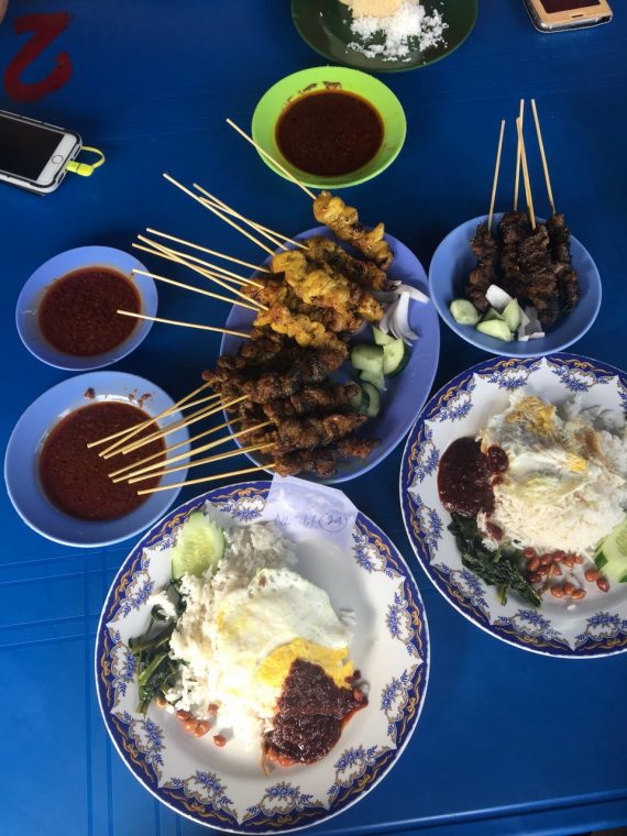 sate & nasi lemak Roti Canai Kayu Arang Melaka