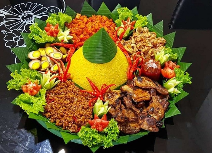 Nasi Tumpeng