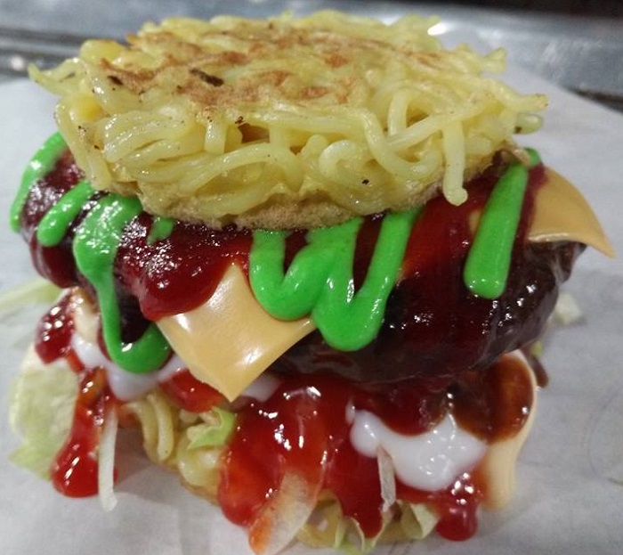 Pelbagai hidangan sedap di kedai makan sekitar bandar Gerik, Perak.