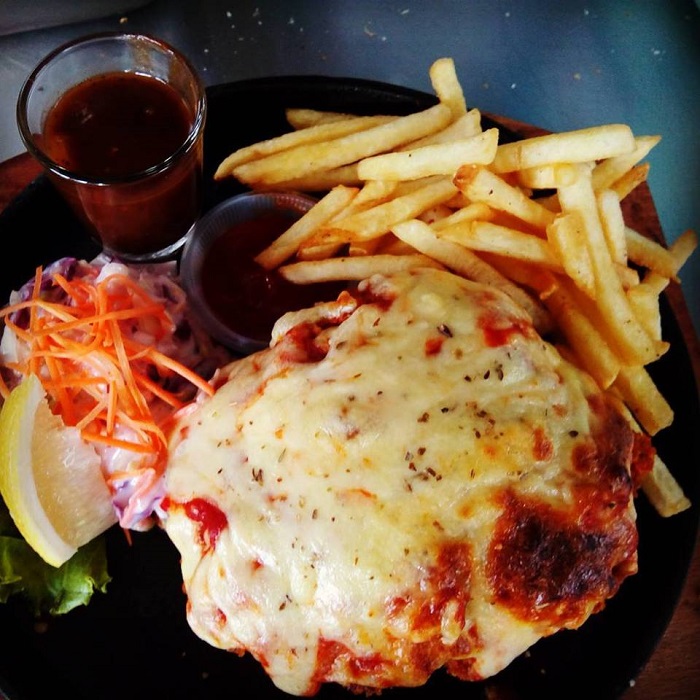 Chizza Thirty Cafe