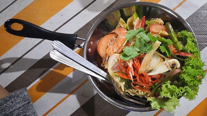 Kerabu Maggi Rumbia