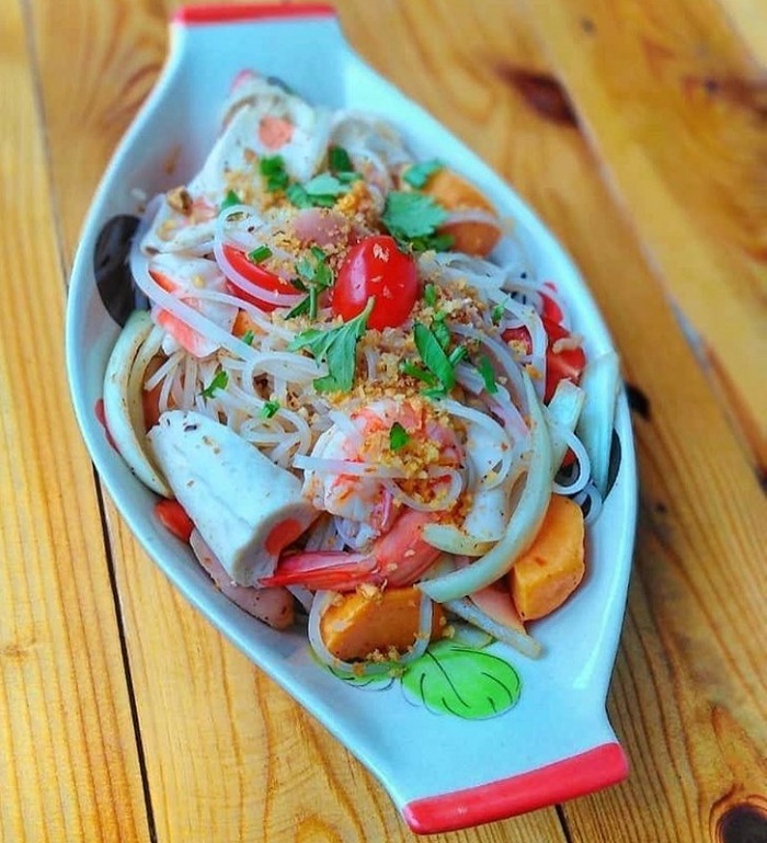 Kerabu Noodle Sisca Cafe