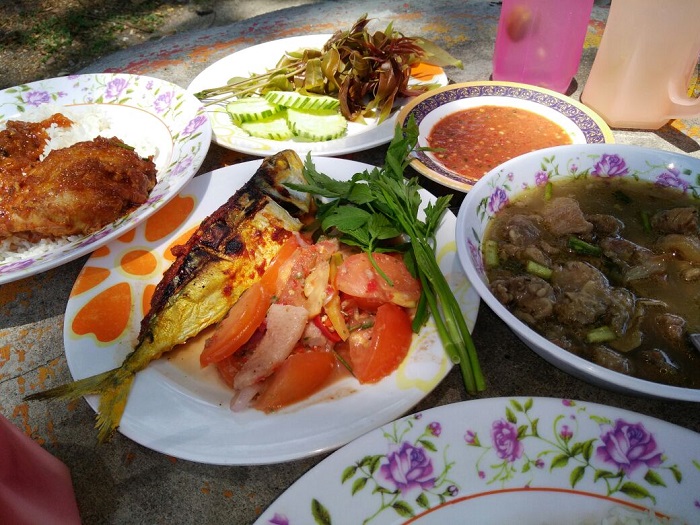 Nasi Lauk Tanduk Rusa
