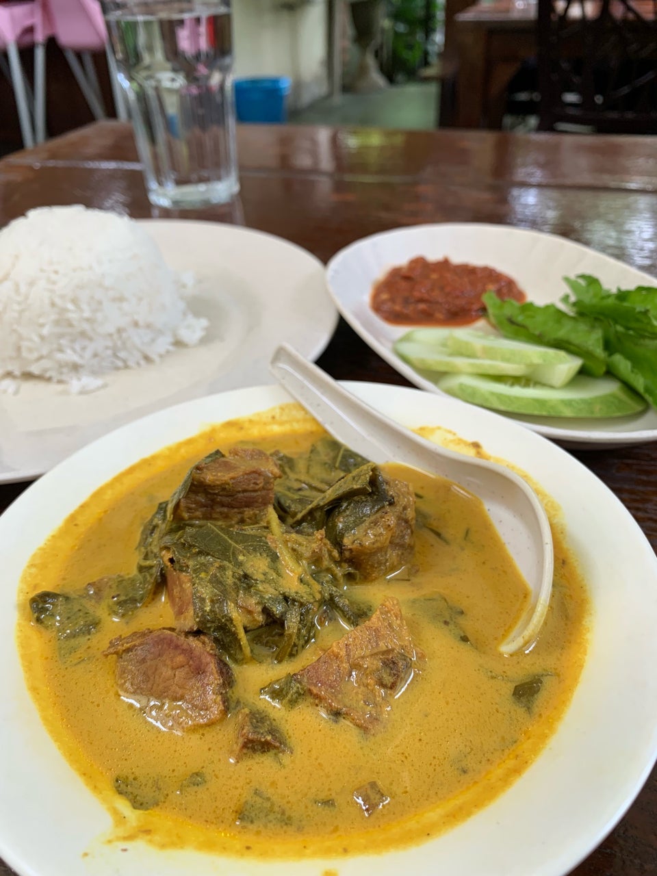 Pelbagai hidangan masak lemak cili api pedas khas Negeri Sembilan.